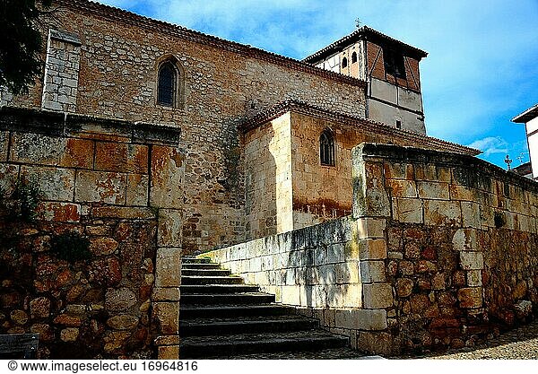 Kirche Santo Tomas  Altstadt von Covarrubias. Ruta del Cid  Provinz Burgos  Kastilien-Le?n  Kastilien und Le?n  Kastilien und Le?n  Spanien  Europa