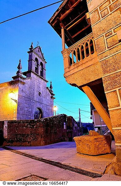 Kirche von San Miguel in Vilardevos  Orense  Spanien.