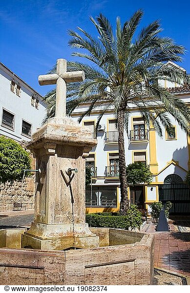 Kirchplatz (spanisch: Plaza de la Iglesia)  ruhige Szenerie in der Altstadt von Marbella  Spanien  Region Andalusien  Europa