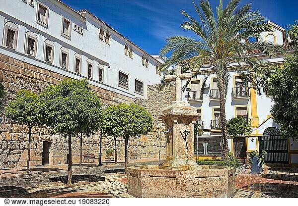 Kirchplatz (spanisch: Plaza de la Iglesia)  ruhige Szenerie in der Altstadt von Marbella  Spanien  Region Andalusien  Europa