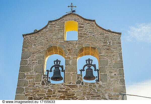 Kirchturm der Kirche. Mangiron  Provinz Madrid  Spanien.