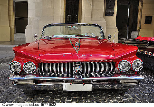 Klassisches altes Auto  Altstadt  Unesco-Weltkulturerbe; Havanna  Kuba