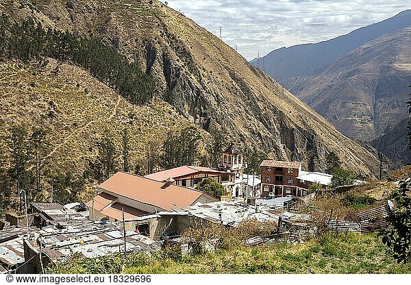 Kleines Bergdorf  San Miguel de Viso  Rimac Tal  Peru  Südamerika