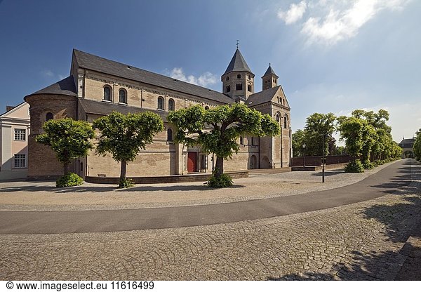 Klosterbasilika St. Andreas  Kloster Knechtsteden  Dormagen  Niederrhein  Nordrhein-Westfalen  Deutschland  Europa