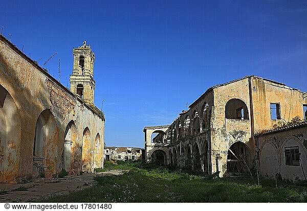 Klosterruine bei Camlibel  das Panteleimon Monastery  Kirche und Gebäude  Nordzypern