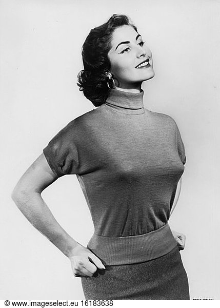 Knitwear Fashion / 1950s / Photo