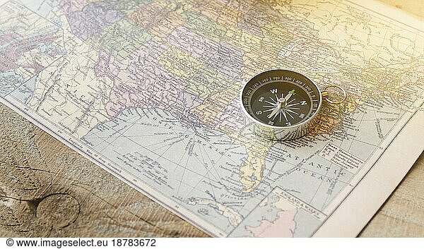 Kompass nordamerikakarte in nahaufnahme