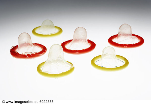 Kondome  verschiedene Farben und Formen