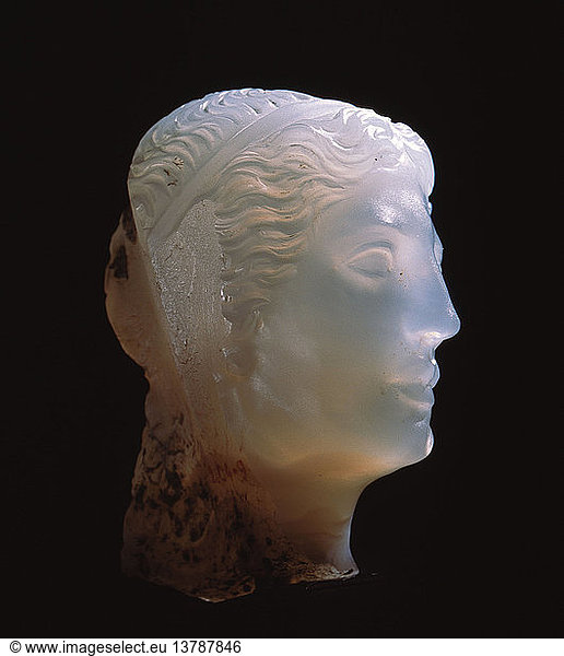 Kopf einer Göttin oder Prinzessin  altes Ägypten  hellenistisch. 120 80 V. CHR.