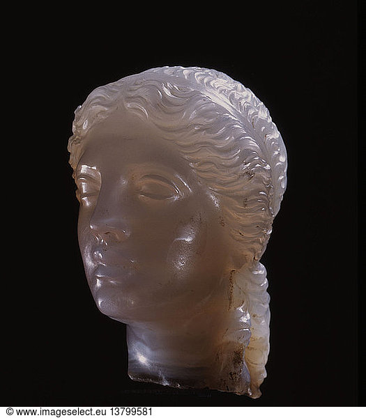 Kopf einer Göttin oder Prinzessin  altes Ägypten  hellenistisch. 120 80 V. CHR.