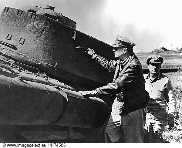 Korean War  MacArthur Inspects Tank  1950