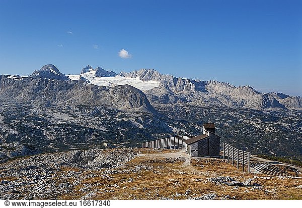 Krippenstein Chapel with a view of the Hoher Dachstein  Dachstein massif  Krippenstein  Obertraun  Salzkammergut  Upper Austria  Austria  Europe