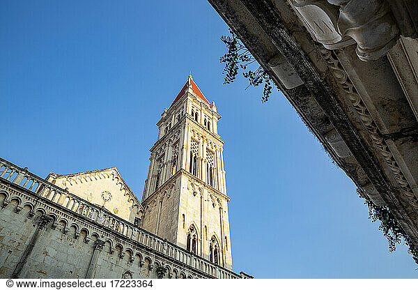 Kroatien  Gespanschaft Split-Dalmatien  Trogir  Glockenturm der Kathedrale von Trogir