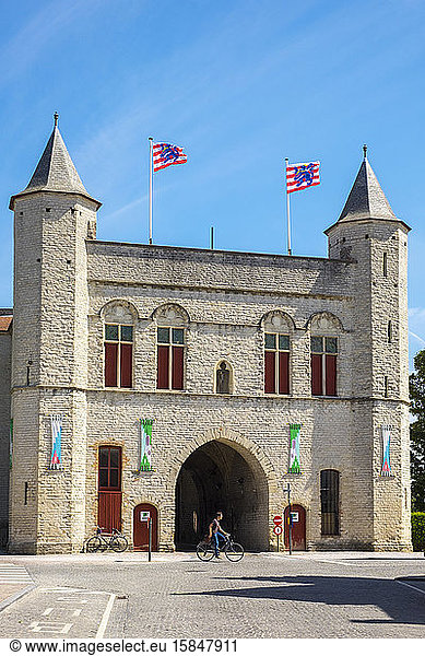 Kruispoort-Tor  ehemaliges Stadttor aus dem 14. Jahrhundert  Brügge  Westflandern  Belgien