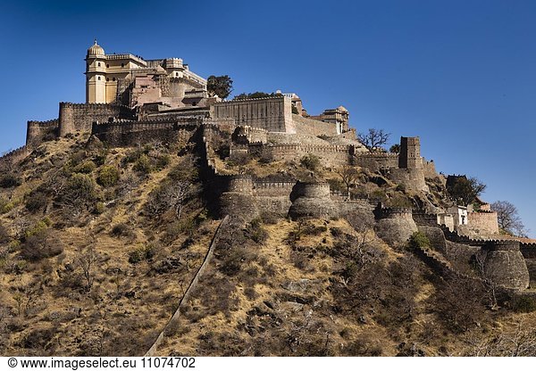 Kumbhalgarh Fort und die Great Wall of India  Kumbhalgarh  Rajasthan  Indien  Asien