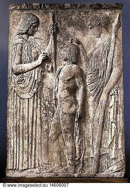 Kunst  Epochen  Antike  Griechenland  Relief  Demeter  Triptolemos & Kore (Persephone)  Pentelischer Marmor  Eleusis  5. Jahrhundert v. Chr.  Nationalmuseum Athen
