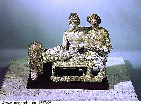 Kunst  Epochen  Antike  Griechenland  Skulptur  tafelndes Paar  Terrakotta  3./2. Jahrhundert vChr.  Myrina  Westanatolien  Antikensammlung MÃ¼nchen