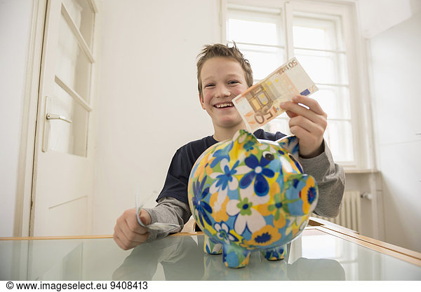 lächeln Junge - Person 50 Bank Kreditinstitut Banken Euro