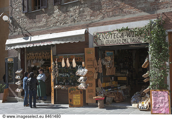 Läden mit lokalen Spezialitäten  Altstadt  Castiglione del Lago  Umbrien  Italien