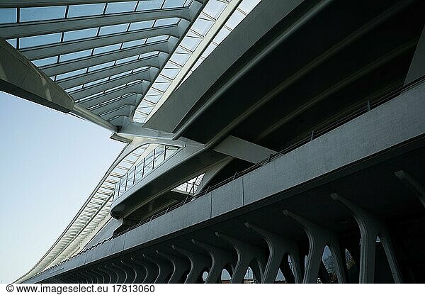 Lüttich  Bahnhof  Architektur  modern  Belgien  Europa