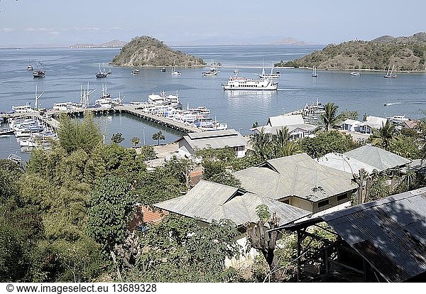 Labuan Bajo harbour with a departing inter-island ferry  Flores  West Manggarai  East Nusa Tenggara  Indonesia.