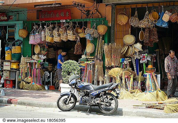 Laden für Besen und Korbwaren  Chinesisches Viertel  China Town  Bangkok  Thailand  Asien