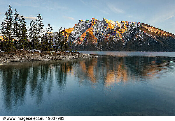 Lake Minnewanka  Banff National Park  Alberta  Canada
