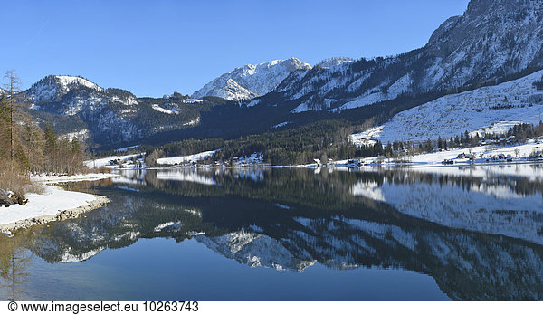Landscape of Grundlsee Lake on Sunny Day in Winter  Liezen District  Styria  Austria