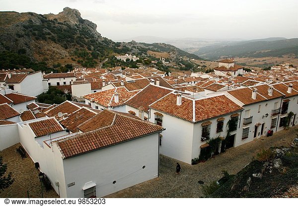 Landschaft über Dorf Ansicht Andalusien Grazalema Spanien