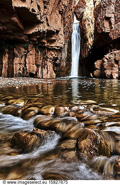 Langzeitbelichtung  Kunst-Landschaftsfoto von Cibeque Falls  am Cibeque Creek