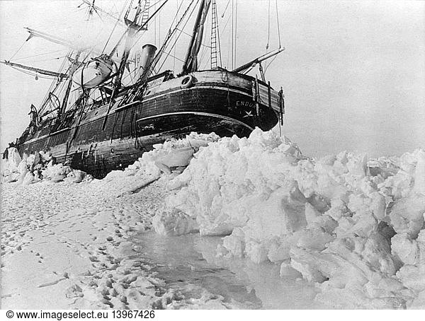 Last Moments of Shackleton's Endurance  1915