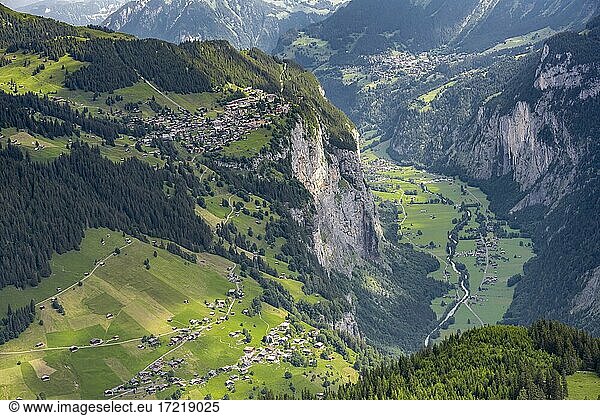 Lauterbrunnen valley  mountain landscape  Lauterbrunnen  Jungfrau region  Bernese Oberland  Canton Bern  Switzerland  Europe