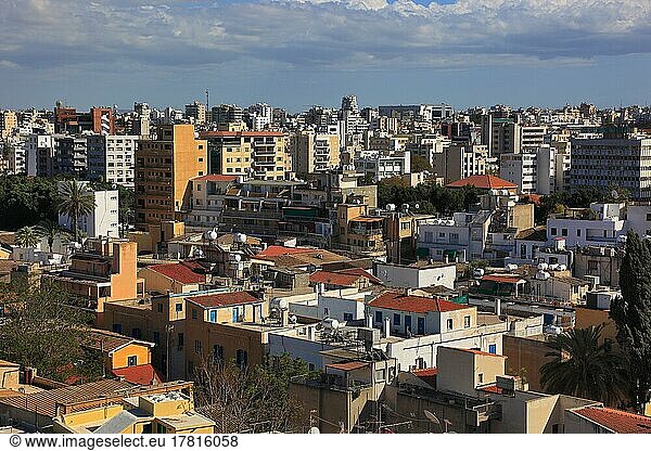 Lefkosia  Nikosia  geteilte Hauptstadt von Südzypern  Blick auf die Altstadt