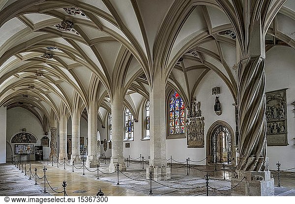Leichenhalle der gotischen Kathedrale St. Salvator oder St. Willibald  Eichstätt  Oberbayern  Bayern  Deutschland  Europa