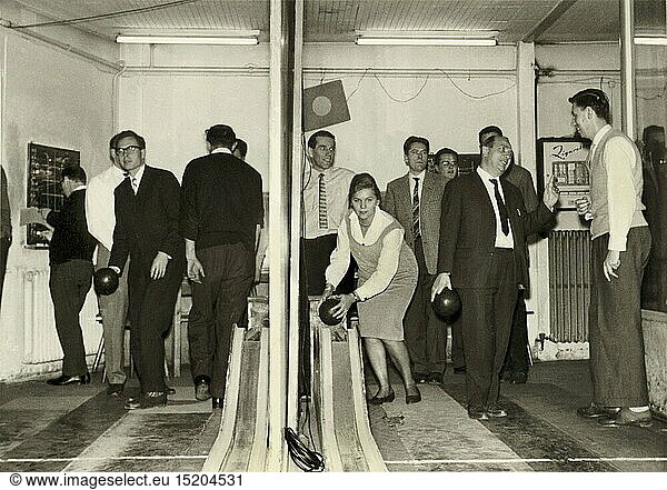 leisure time / sports  bowl  bowling evening  Germany  1962