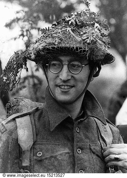 Lennon  John  9.10.1940 - 8.12.1980  brit. Musiker  wÃ¤hrend Dreharbeiten zum Film 'Wie ich den Krieg gewann' ('How I Won The War')  NATO Ãœbungsplatz Bergen  LÃ¼neburger Heide  1966