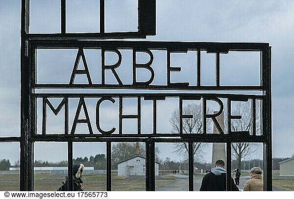 Lettering Arbeit Macht Frei Work Sets You Free In The Entrance Lettering Arbeit Macht Frei Work Sets You Free In The Entrance
