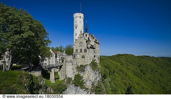 Lichtenstein Castle  Honau  Swabian Alb  Baden-Württemberg  Germany  Europe