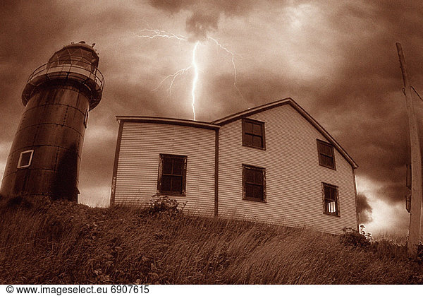 Lighthouse and Lightning  Avalon Peninsula  Newfoundland and Labrador  Canada
