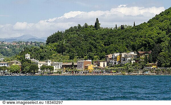 Limone sul Garda  Seepromenade  Gardasee  Provinz Brescia  Lombardei  Italien  Europa
