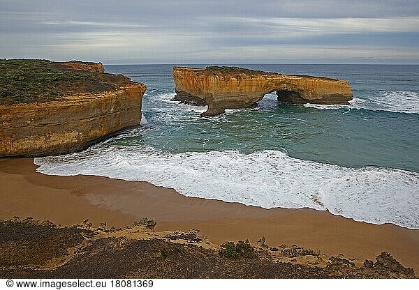 London Arch  formerly London Bridge  is an offshore natural arch formation in Port Campbell National Park  Australia  Oceania