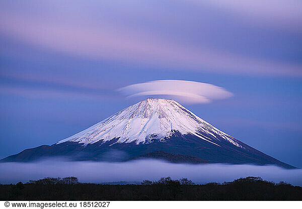 Long exposure shot of lenticular cloud over Mount Fuji
