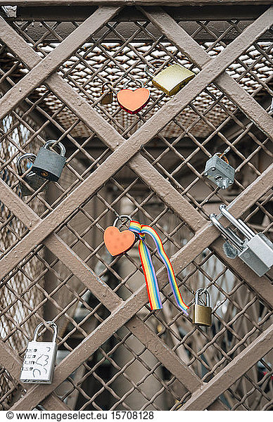 Love locks on Brooklyn Bridge  NYC  USA