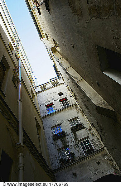 Low Angle View Up The Side Of Residential Buildings In The Historical District Of Marais; Paris  Frankreich