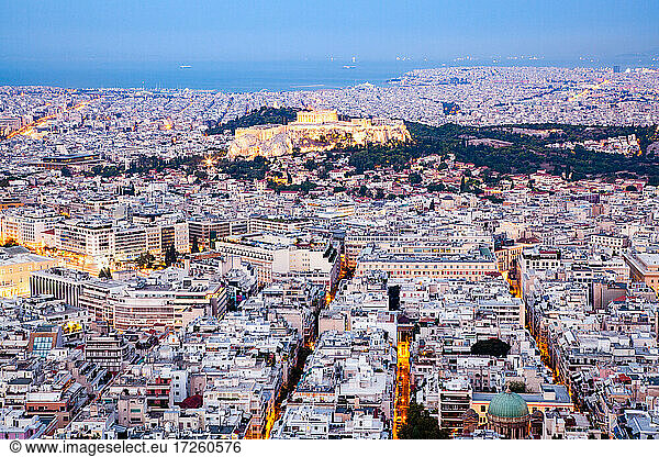 Luftaufnahme der Akropolis und der Stadt Athen  Attika  Griechenland  Europa