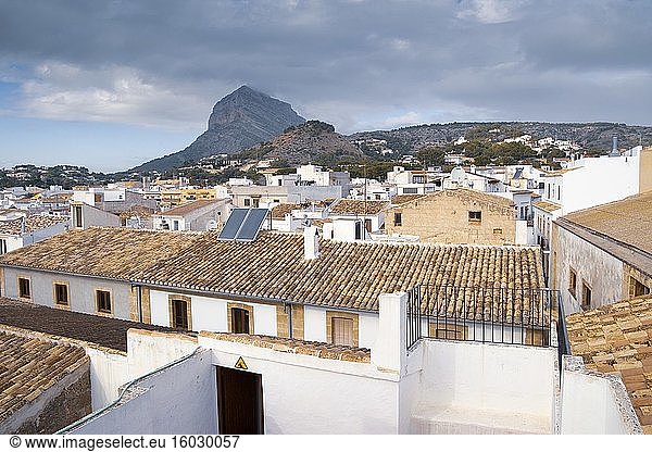 Luftaufnahme der Altstadt von Javea  Alicante  Spanien.
