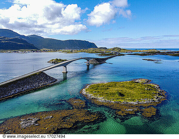 Luftaufnahme der Fredvang Bro Brücke  Ramberg  Lofoten  Nordland  Norwegen  Skandinavien  Europa