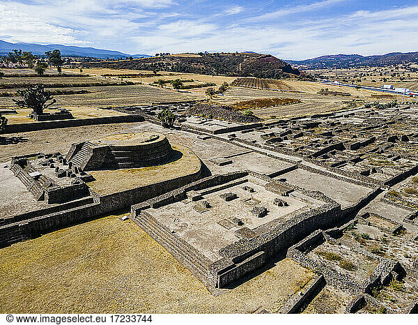 Luftaufnahme der mesoamerikanischen Ausgrabungsstätte von Tecoaque  Tlaxcala  Mexiko  Nordamerika