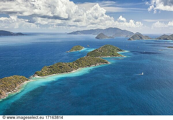 Luftaufnahme der Mingo und Lovango Cays in der Nähe der Insel St. John auf den Amerikanischen Jungferninseln.