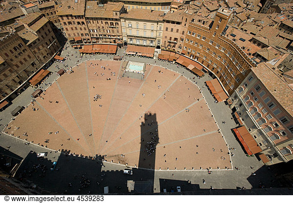Luftaufnahme der Piazza del Campo  Siena  Italien